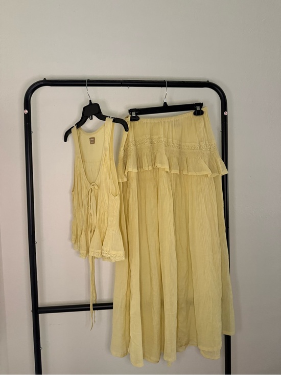 Free People Dresses & Skirts - Free People Soft Yellow Tiered Maxi Skirt